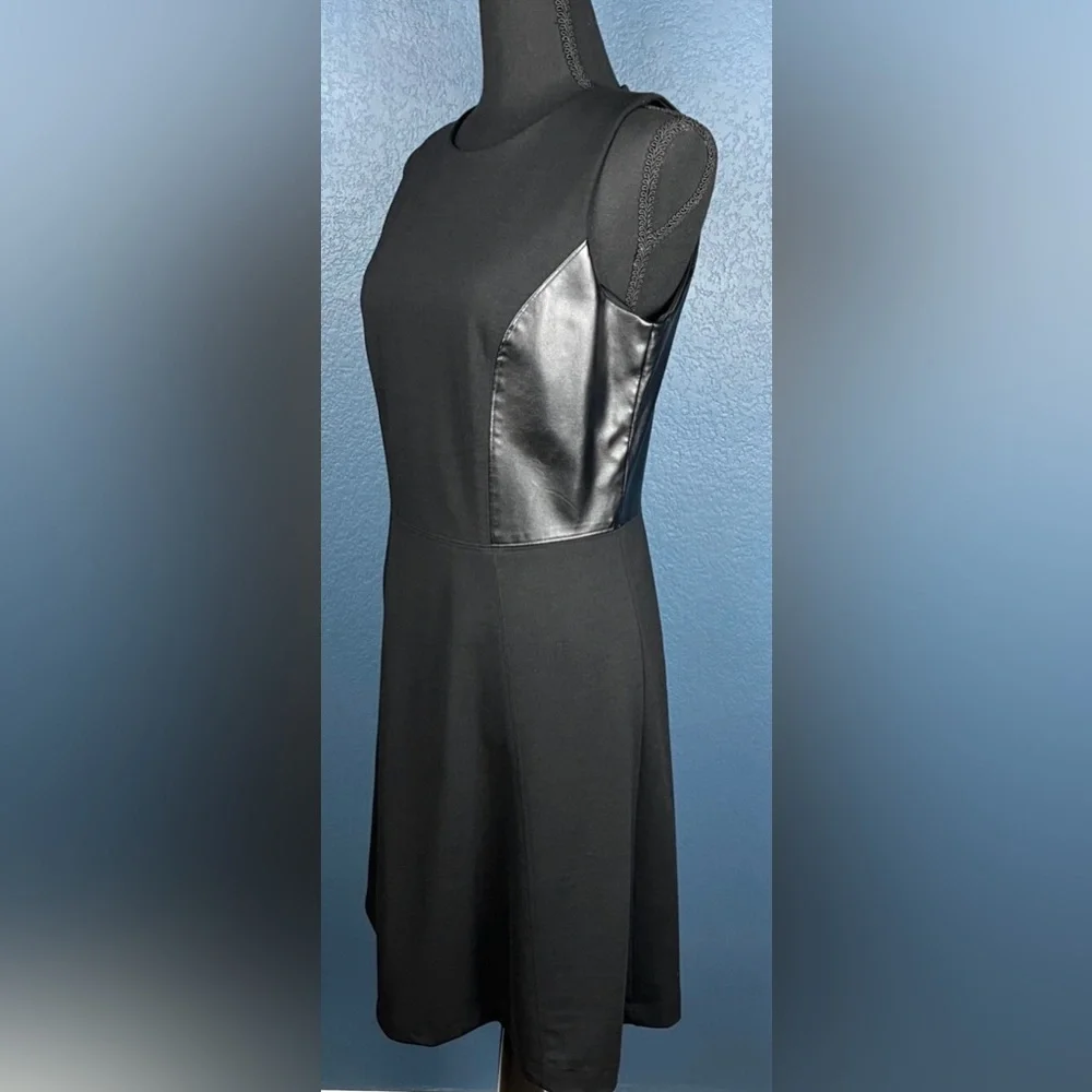 NWOT Banana Republic Factory Dress Black With Faux Leather Side Panels A Line - Picture 2 of 5